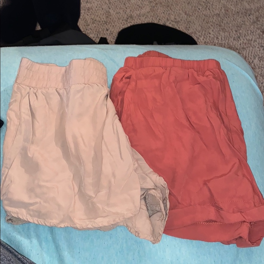 🤍3/16🤍Bundle of 2 Forever 21 Shorts